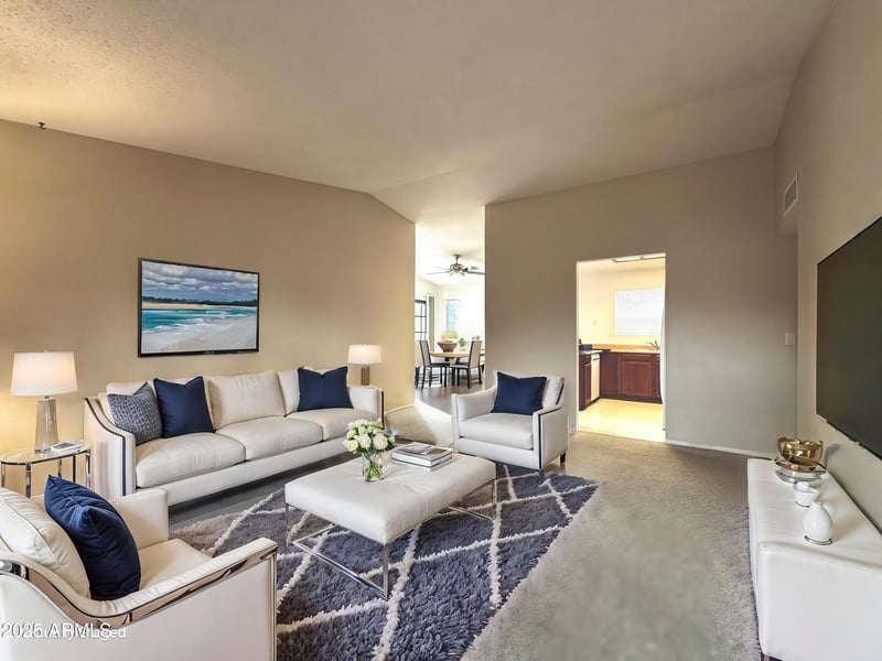 11022 Iroquois Dr, Phoenix, AZ 85044