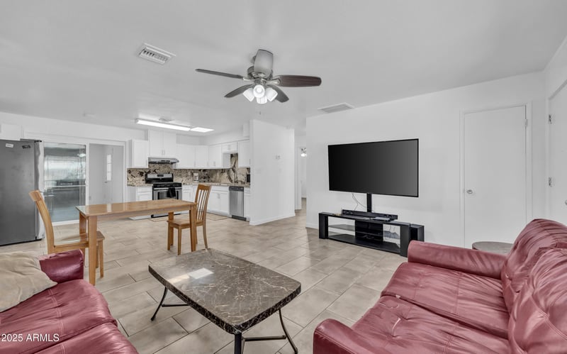 11025 Cherry Hills Dr, Sun City, AZ 85351