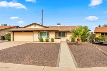 11025 43rd Dr, Glendale, AZ 85304