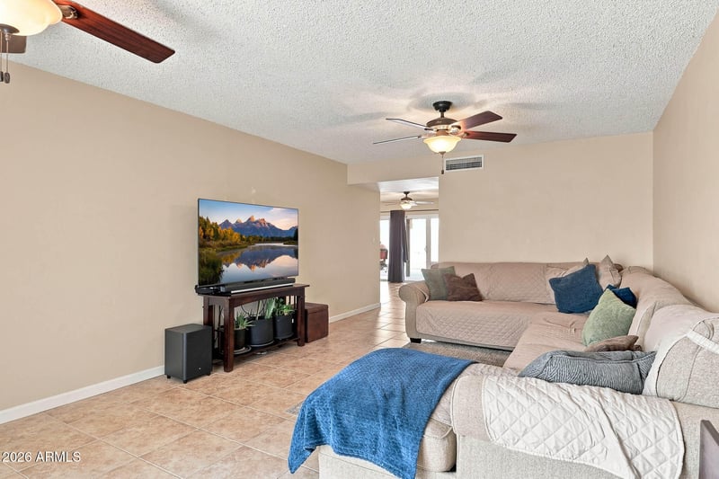 11025 N 43rd Dr, Glendale, AZ 85304