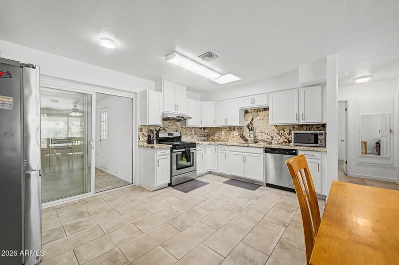 11025 Cherry Hills Dr, Sun City, AZ 85351