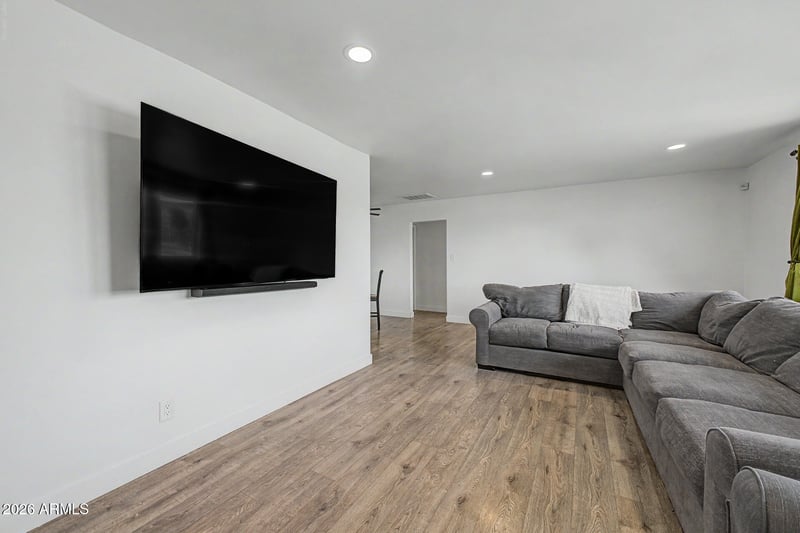 1103 E Watson Dr, Tempe, AZ 85283