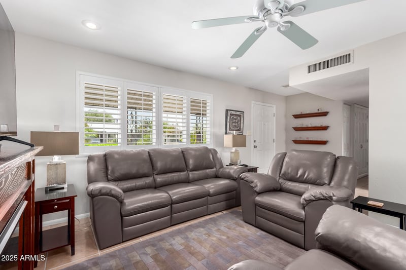 11032 Cherry Hills Dr, Sun City, AZ 85351