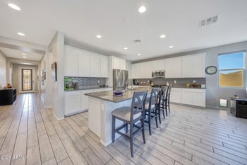 11032 Lincoln St, Avondale, AZ 85323