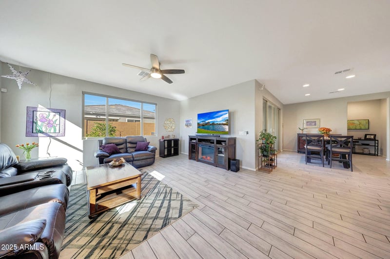11032 Lincoln St, Avondale, AZ 85323