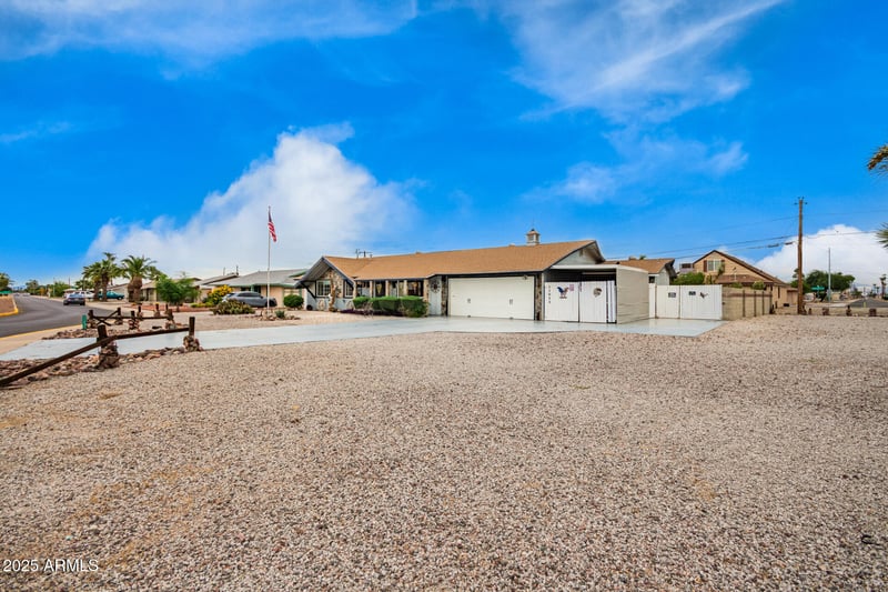 11033 Alabama Ave, Sun City, AZ 85351