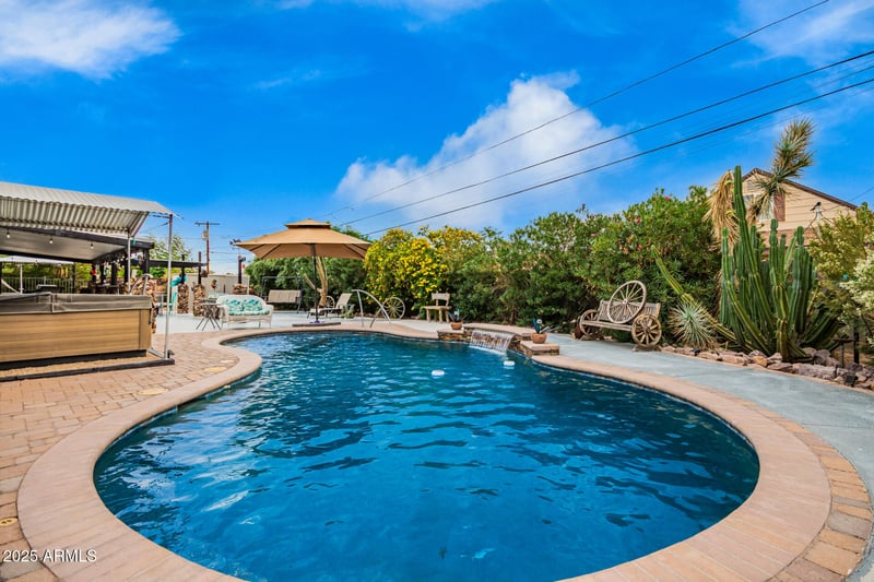 11033 Alabama Ave, Sun City, AZ 85351
