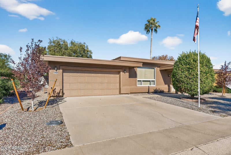 11034 Crestbrook Dr, Sun City, AZ 85351