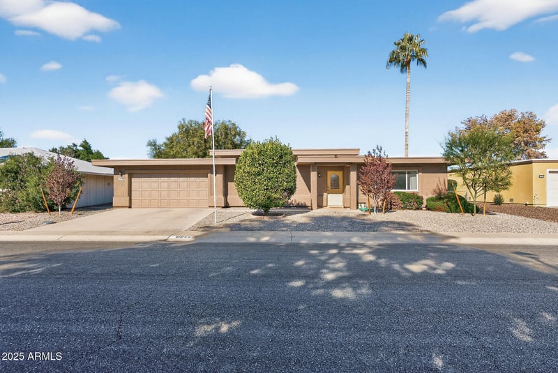 11034 Crestbrook Dr, Sun City, AZ 85351