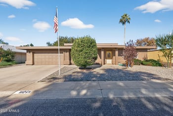 11034 Crestbrook Dr, Sun City, AZ 85351