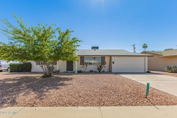11035 Oakmont Dr, Sun City, AZ 85351