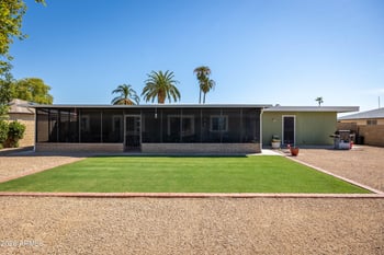 11035 W Oak Ridge Dr, Sun City, AZ 85351