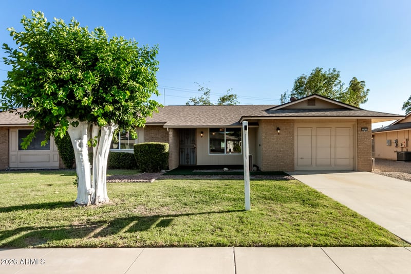 11035 W Tonada Dr, Sun City, AZ 85351