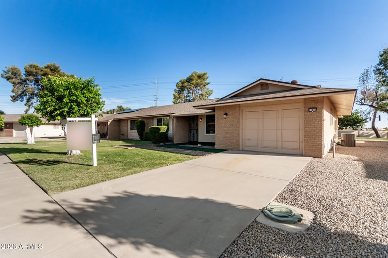11035 W Tonada Dr, Sun City, AZ 85351