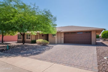 11037 Meade Dr, Sun City, AZ 85351