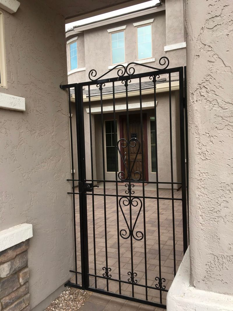 11038 E Travertine Ave, Mesa, AZ 85212