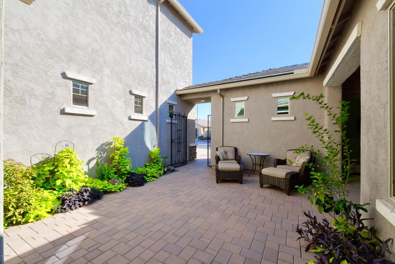 11038 E Travertine Ave, Mesa, AZ 85212