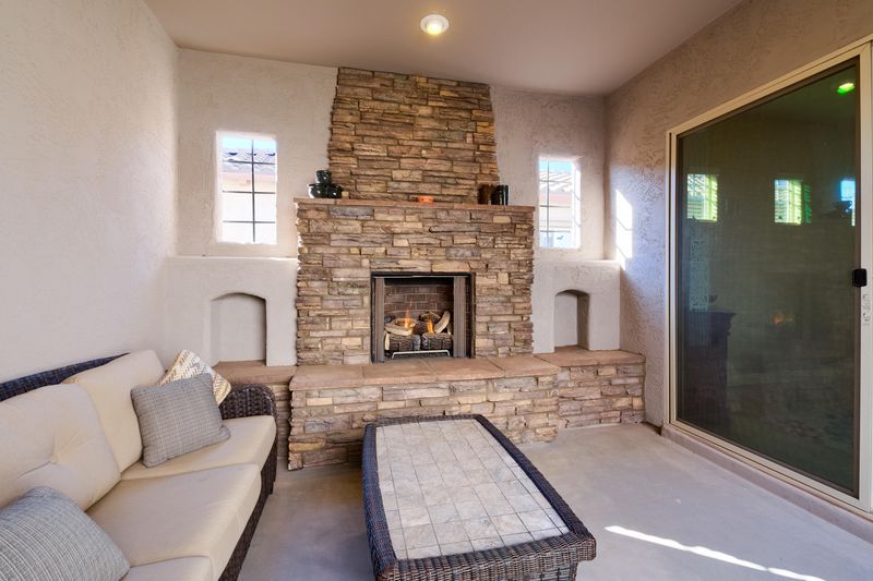 11038 E Travertine Ave, Mesa, AZ 85212