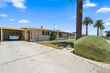 11038 Windsor Dr, Sun City, AZ 85351