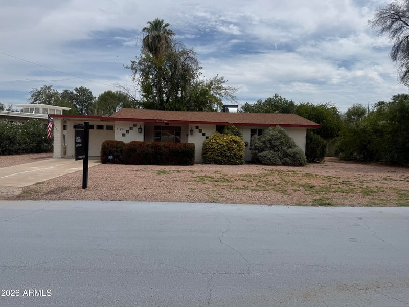 1104 E Fern Dr S, Phoenix, AZ 85014