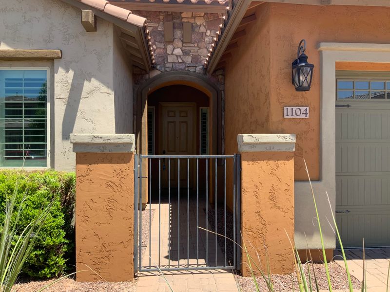 1104 E Goldcrest St, Gilbert, AZ 85297