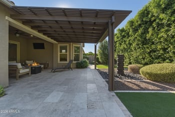 1104 Knightsbridge Way, Gilbert, AZ 85297