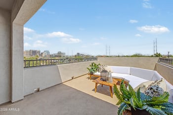 1104 Montezuma Ave, Phoenix, AZ 85003