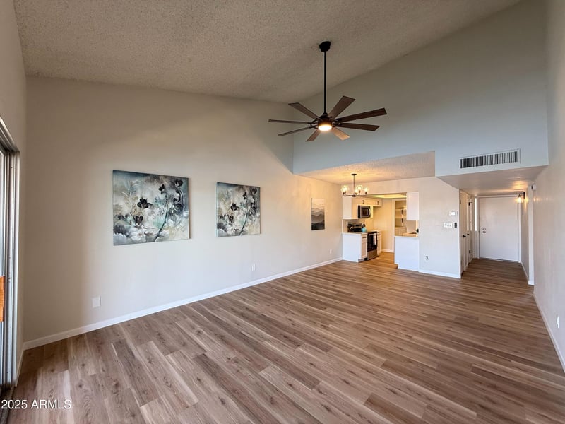 11040 28th Dr #326, Phoenix, AZ 85029