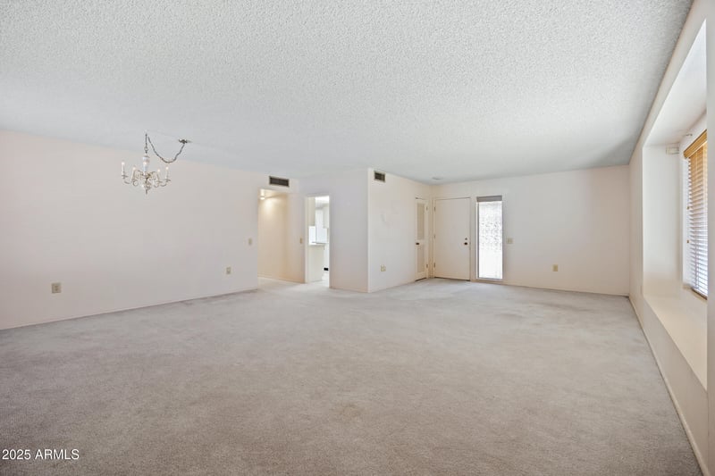 11041 Pleasant Valley Rd, Sun City, AZ 85351