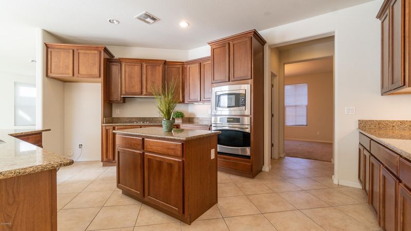 11043 E Ravenna Ave, Mesa, AZ 85212