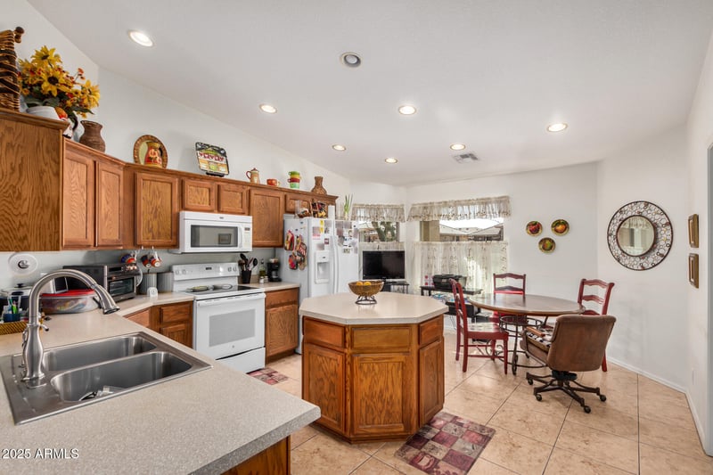11046 Naranja Ave, Mesa, AZ 85209