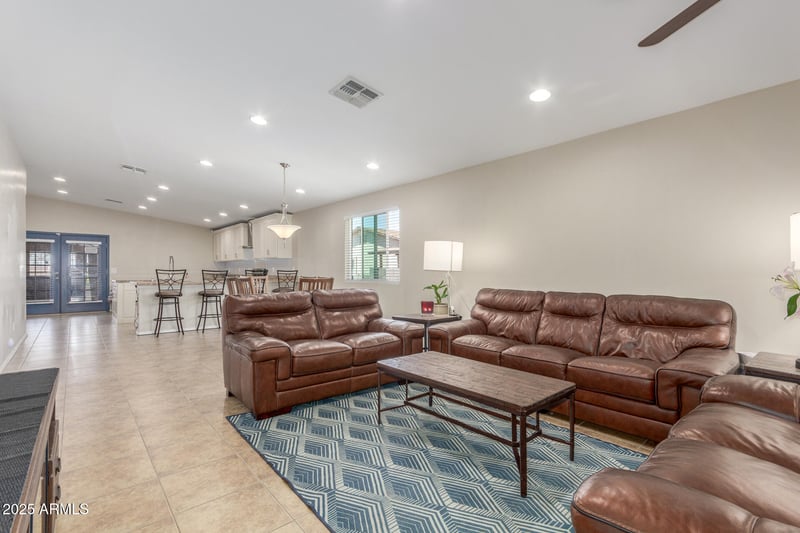 11048 16th Ave, Phoenix, AZ 85029
