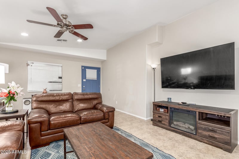 11048 16th Ave, Phoenix, AZ 85029