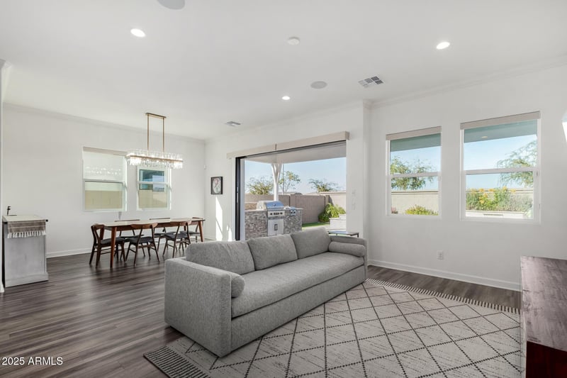 11048 Utah Ave, Mesa, AZ 85212