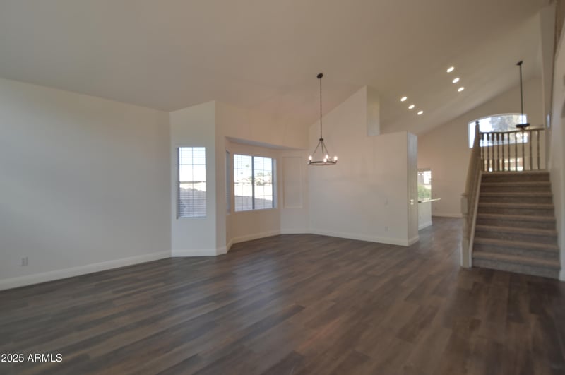 1105 Betty Elyse Ln, Phoenix, AZ 85023