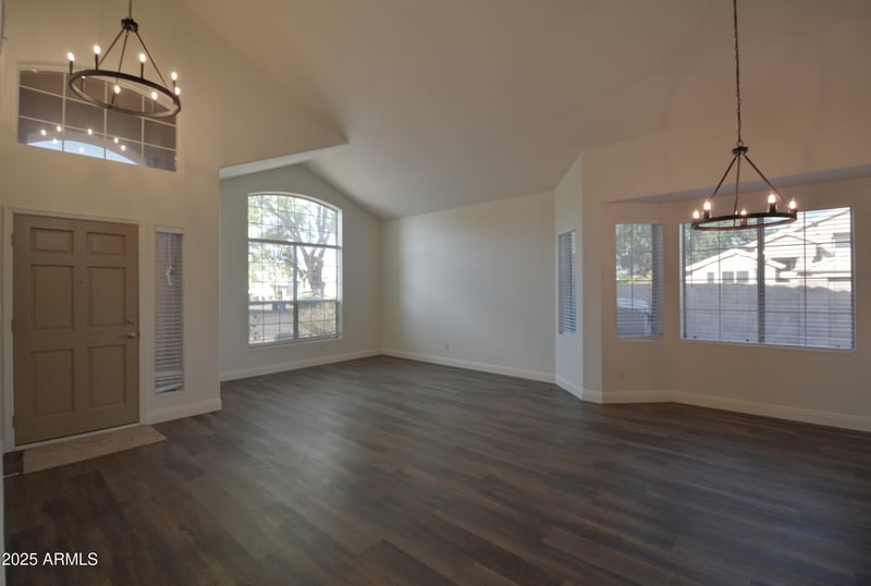1105 Betty Elyse Ln, Phoenix, AZ 85023