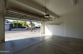 1105 Betty Elyse Ln, Phoenix, AZ 85023