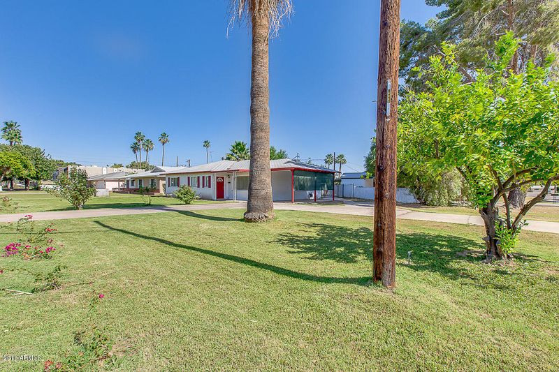 1105 E Maryland Ave, Phoenix, AZ 85014