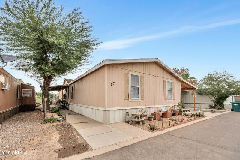 1105 N 8th Rd, Avondale, AZ 85323