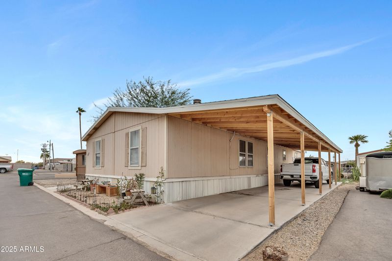 1105 N 8th Rd, Avondale, AZ 85323
