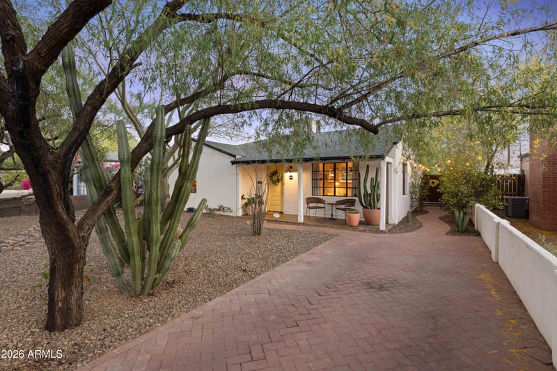 1105 Willetta St, Phoenix, AZ 85007