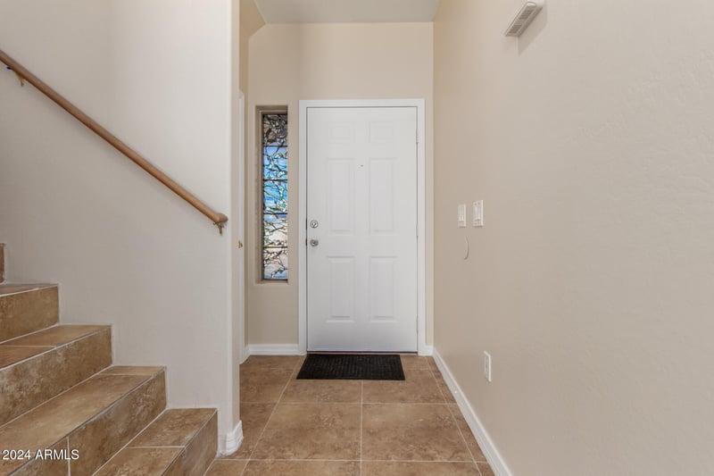 1105 Wong Way, Phoenix, AZ 85040