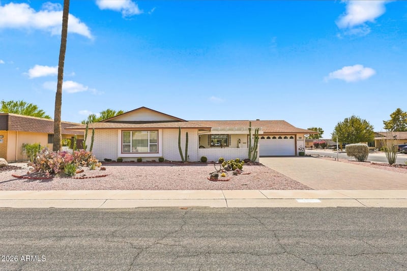 11053 W Pine Hollow Dr, Sun City, AZ 85351