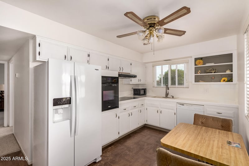 11054 Coggins Dr, Sun City, AZ 85351