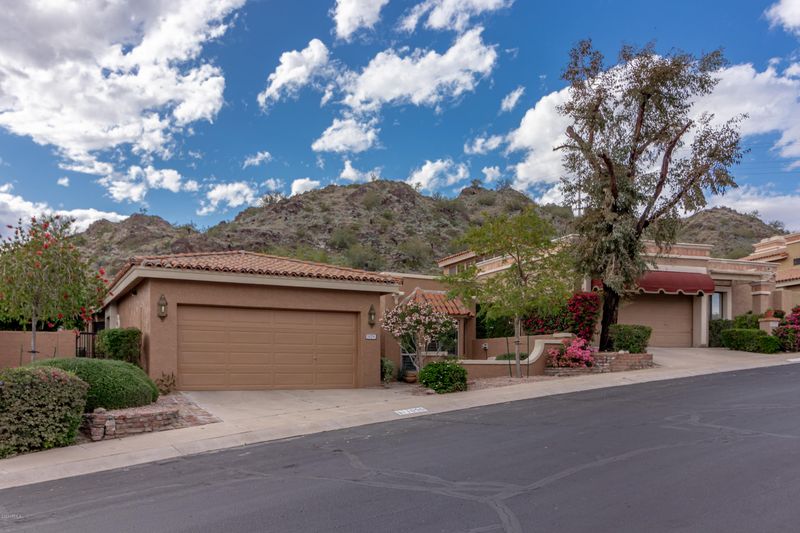 11056 N 10th Pl, Phoenix, AZ 85020