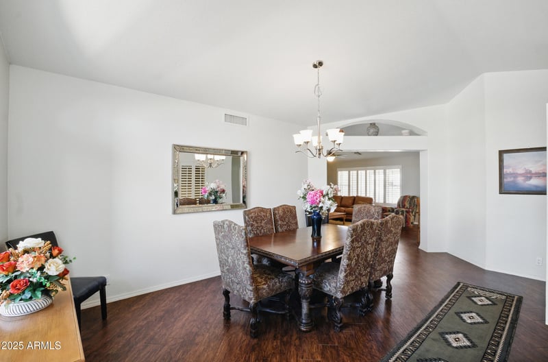 11059 Kilarea Ave, Mesa, AZ 85209