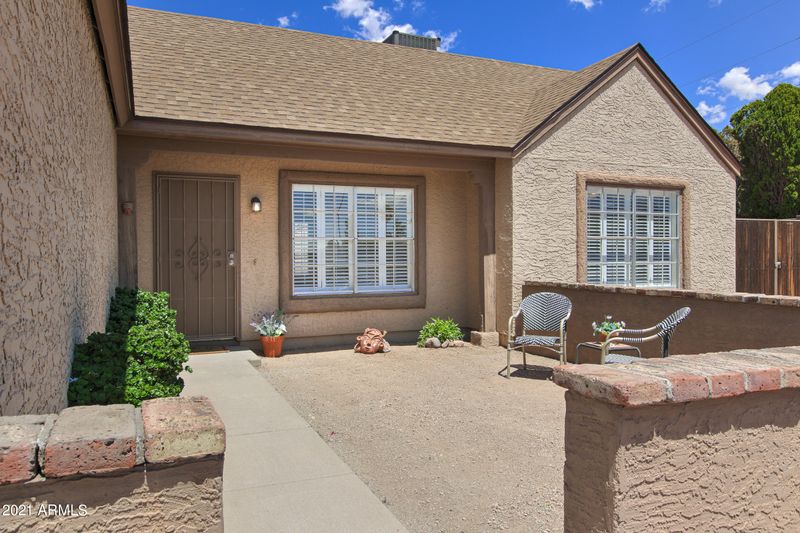 1106 E Tonto Ln, Phoenix, AZ 85024