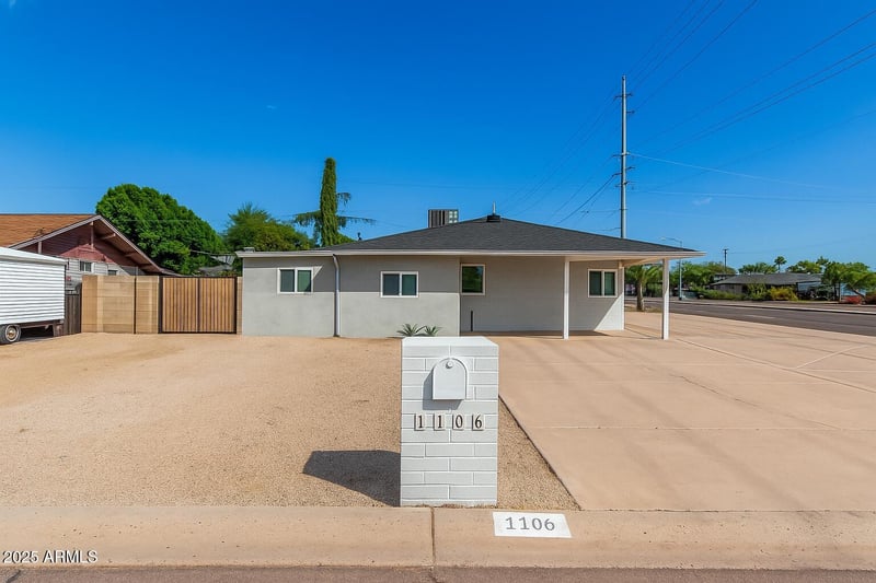 1106 Glendale Ave, Phoenix, AZ 85020