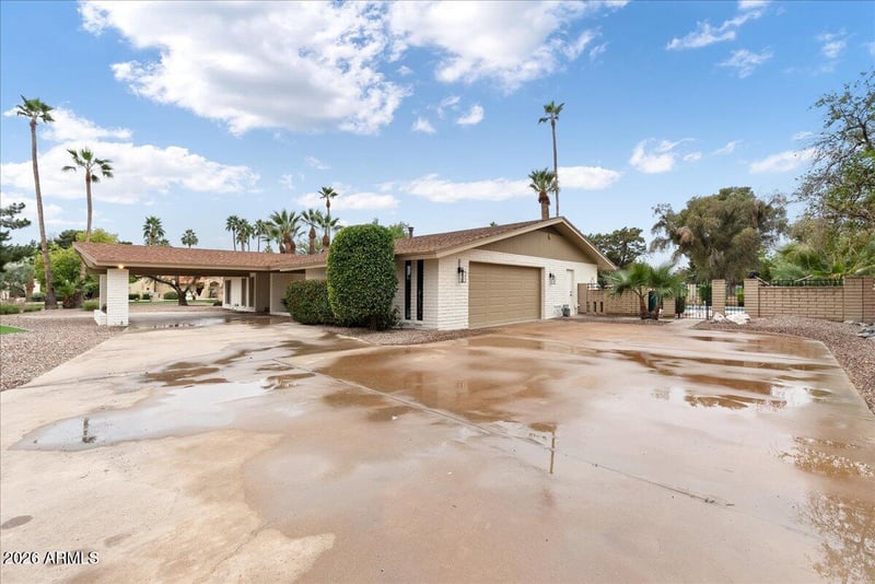 1106 Villa Nueva Dr, Litchfield Park, AZ 85340