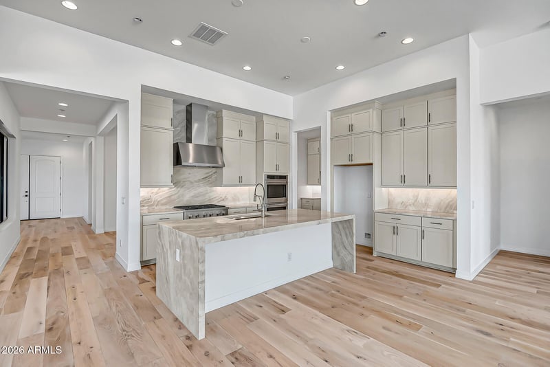 11063 E Rio Bravo Rd, Gold Canyon, AZ 85118